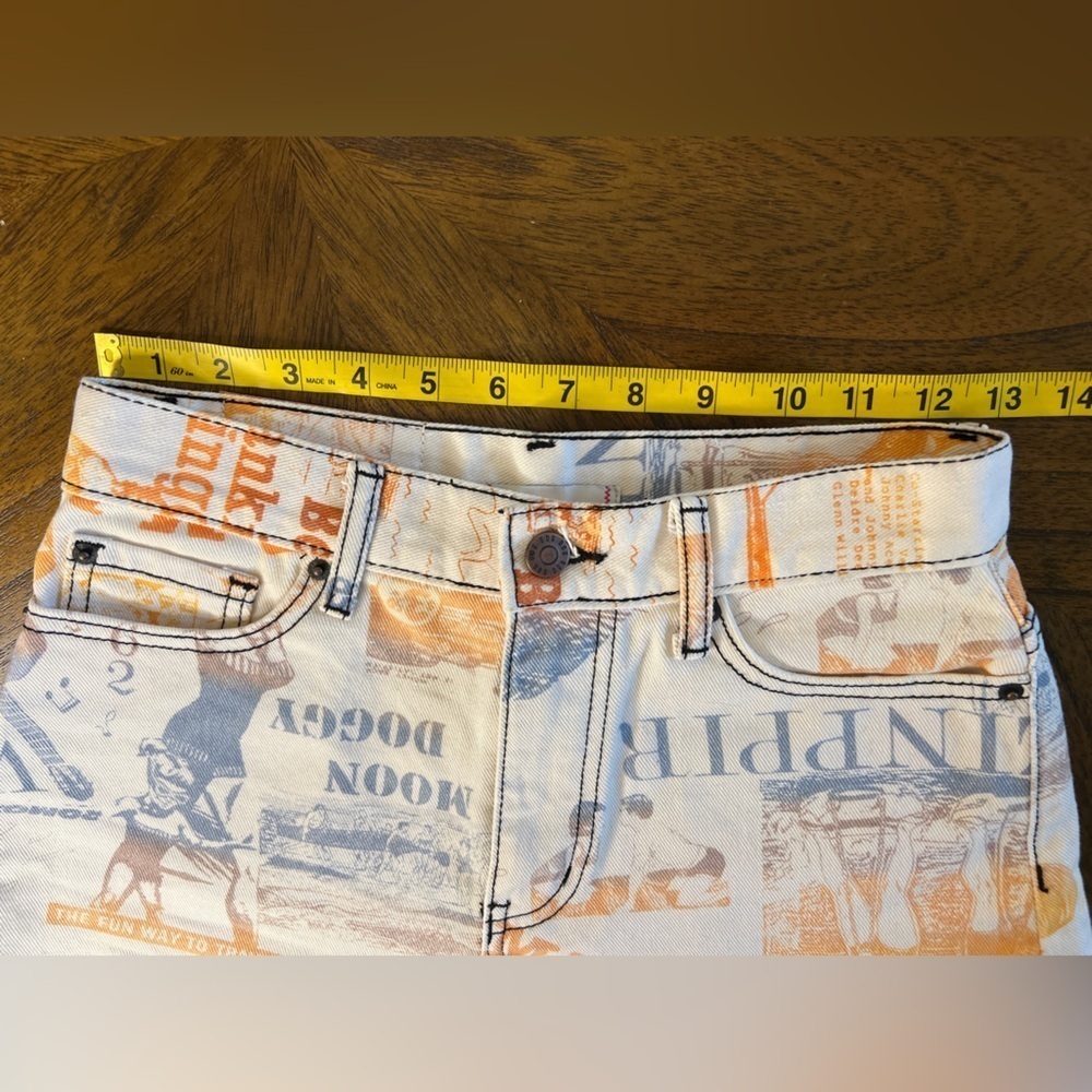 BDG Urban Outfitters Size 25 Orange Blue Pitched Waist Shorts Retro Print New - Picture 7 of 9